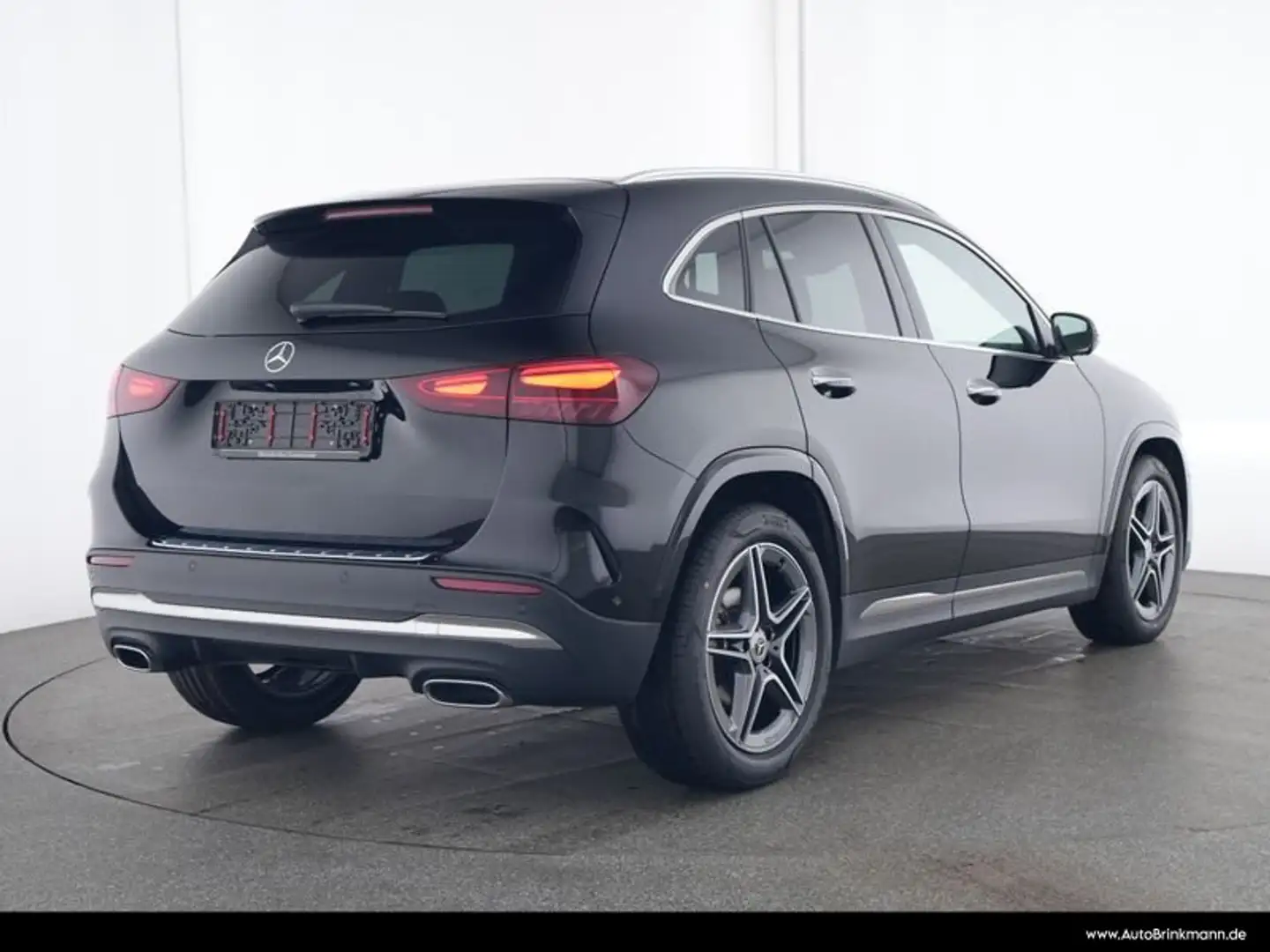 Mercedes-Benz GLA 200 GLA 200 d AMG-LINE+/AHK/DISTRONIC/360°/MULTIBEAM Schwarz - 2