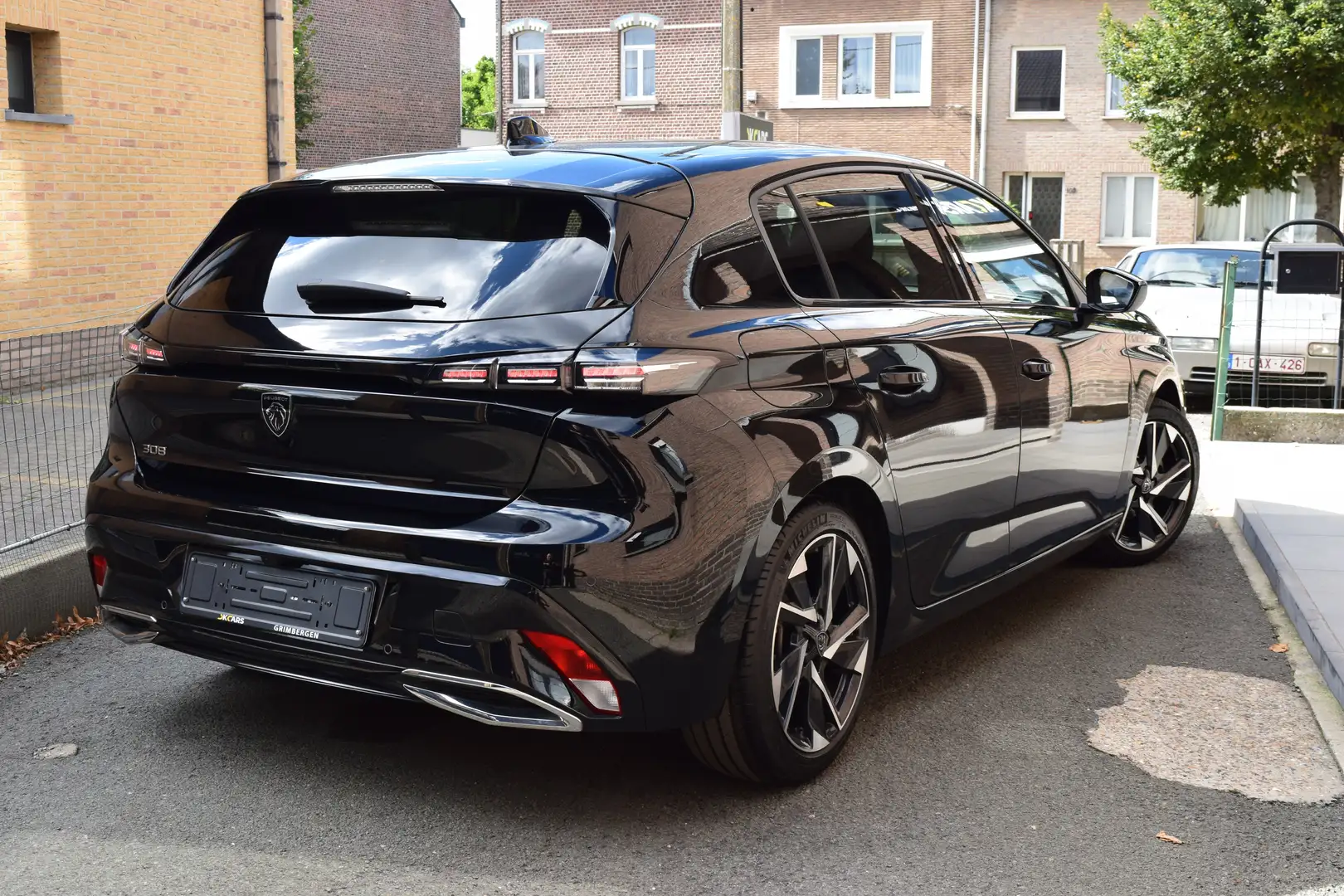 Peugeot 308 PureTech 130 EAT8 - NAVI / LED / LEDER / LANE ASS Noir - 2