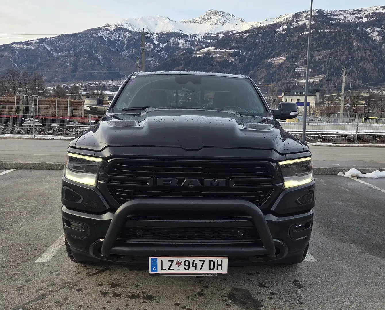 Dodge RAM Laramie night Schwarz - 2