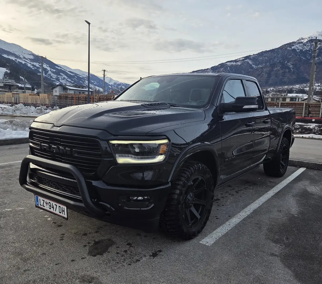 Dodge RAM Laramie night Schwarz - 1