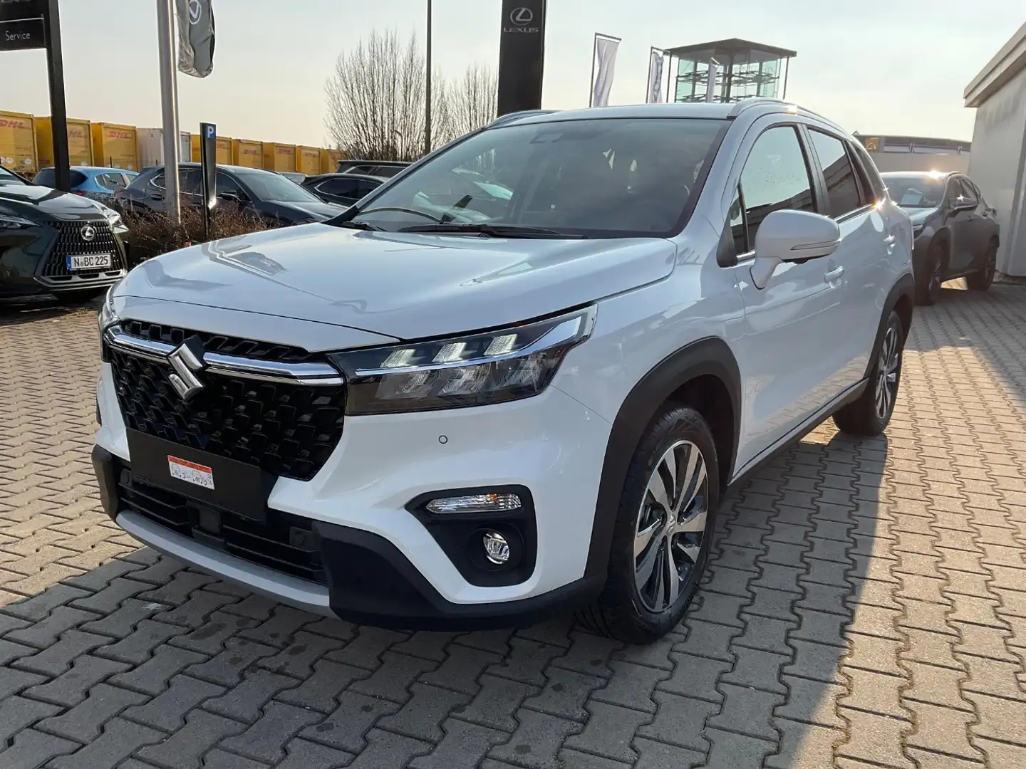 Suzuki S-Cross 1.5 Comfort+ ALLGRIP Mild Hybrid Pano Weiß - 1