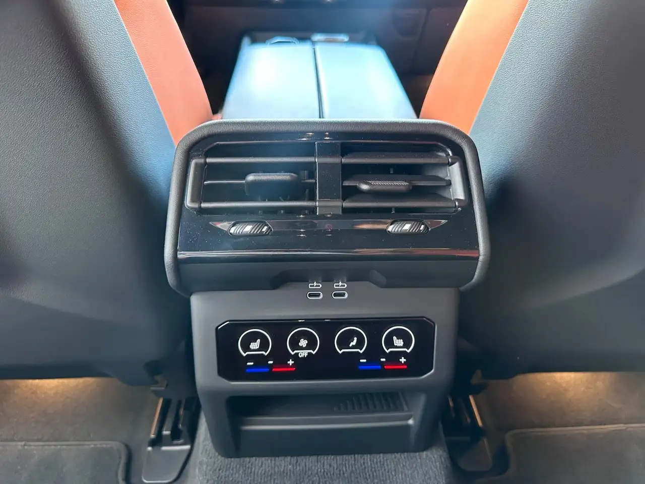 BMW M5 Limousine ULTIMATE pack M Driver ́s Package, миниатюра 28
