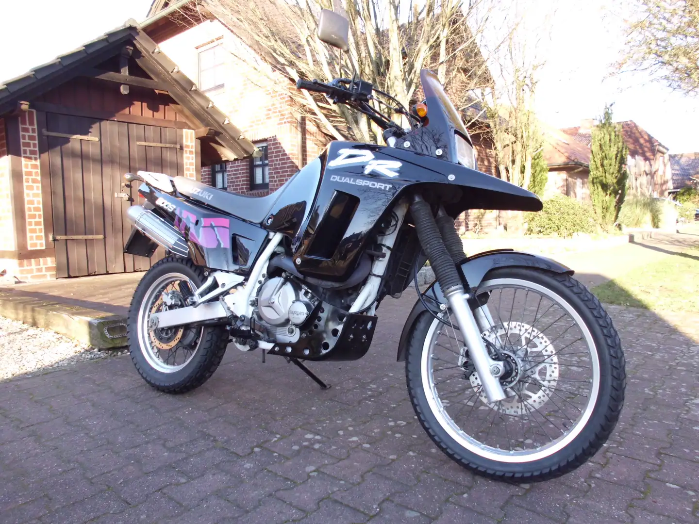 Suzuki DR Big aus meiner Sammlung  TÜV neu Negro - 1