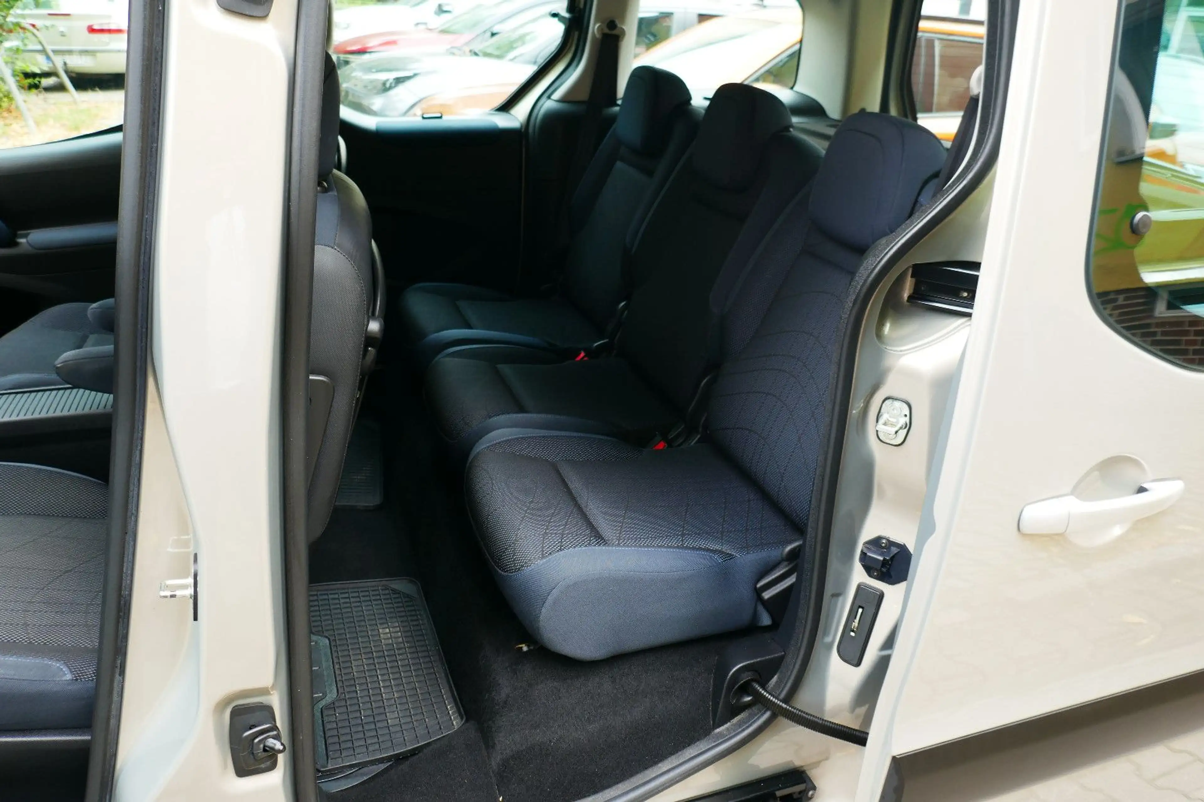 Peugeot Partner Tepee Tendance #34TKM #Zahnriemen Neu — photo 9