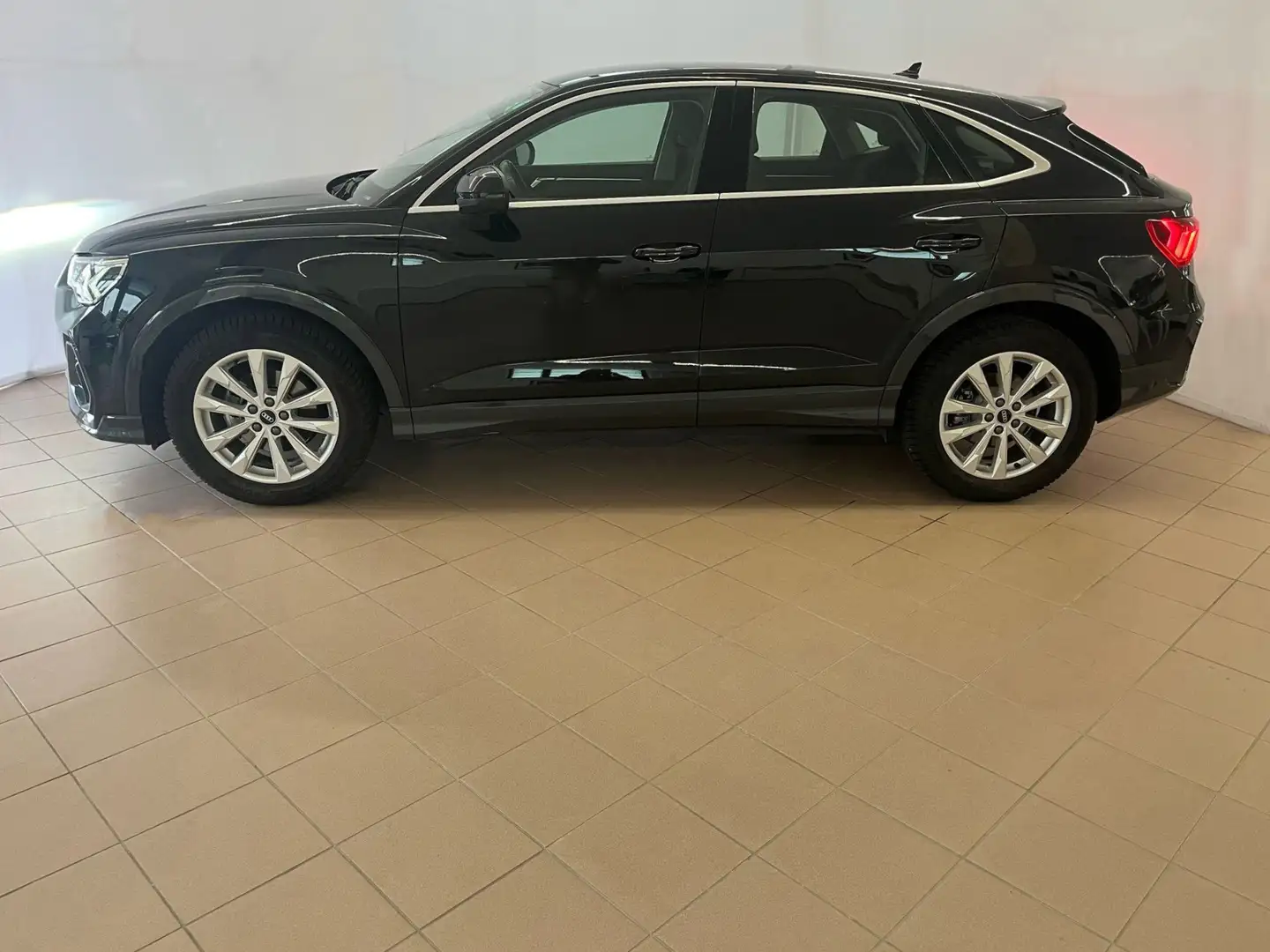 Audi Q3 Q3 Sportback 35 2.0 tdi Business Plus s-tronic Schwarz - 2