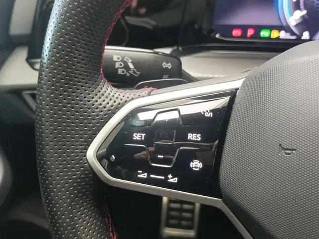 Volkswagen Golf view 9