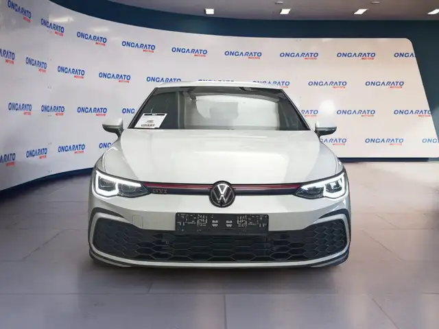 Volkswagen Golf view 2