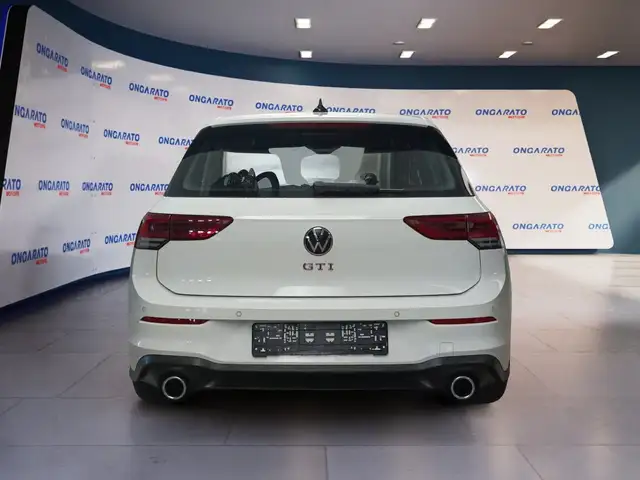 Volkswagen Golf view 4