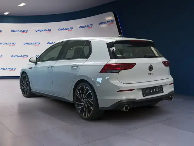 Volkswagen Golf view 5