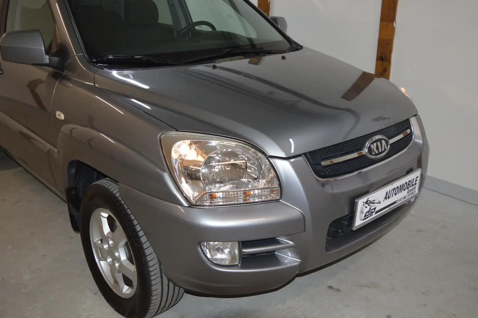 Kia Sportage 2,0 **2.Besitz**Klima**neues Pickerl** Grau - 2
