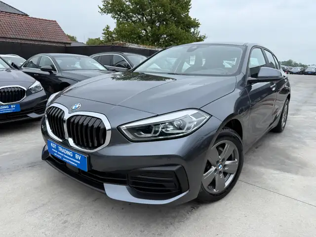 BMW 118 i 136PK NAVIGATIE CARPLAY FULL LED BLUETOOTH PDC ALU