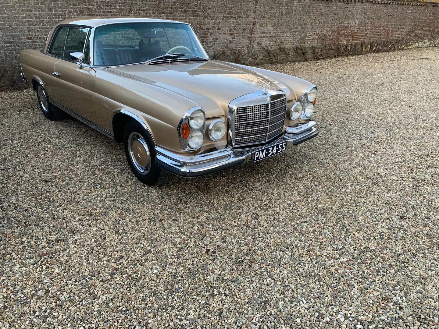 Mercedes-Benz 280 280 SE 3.5 Coupe Zlatna - 1