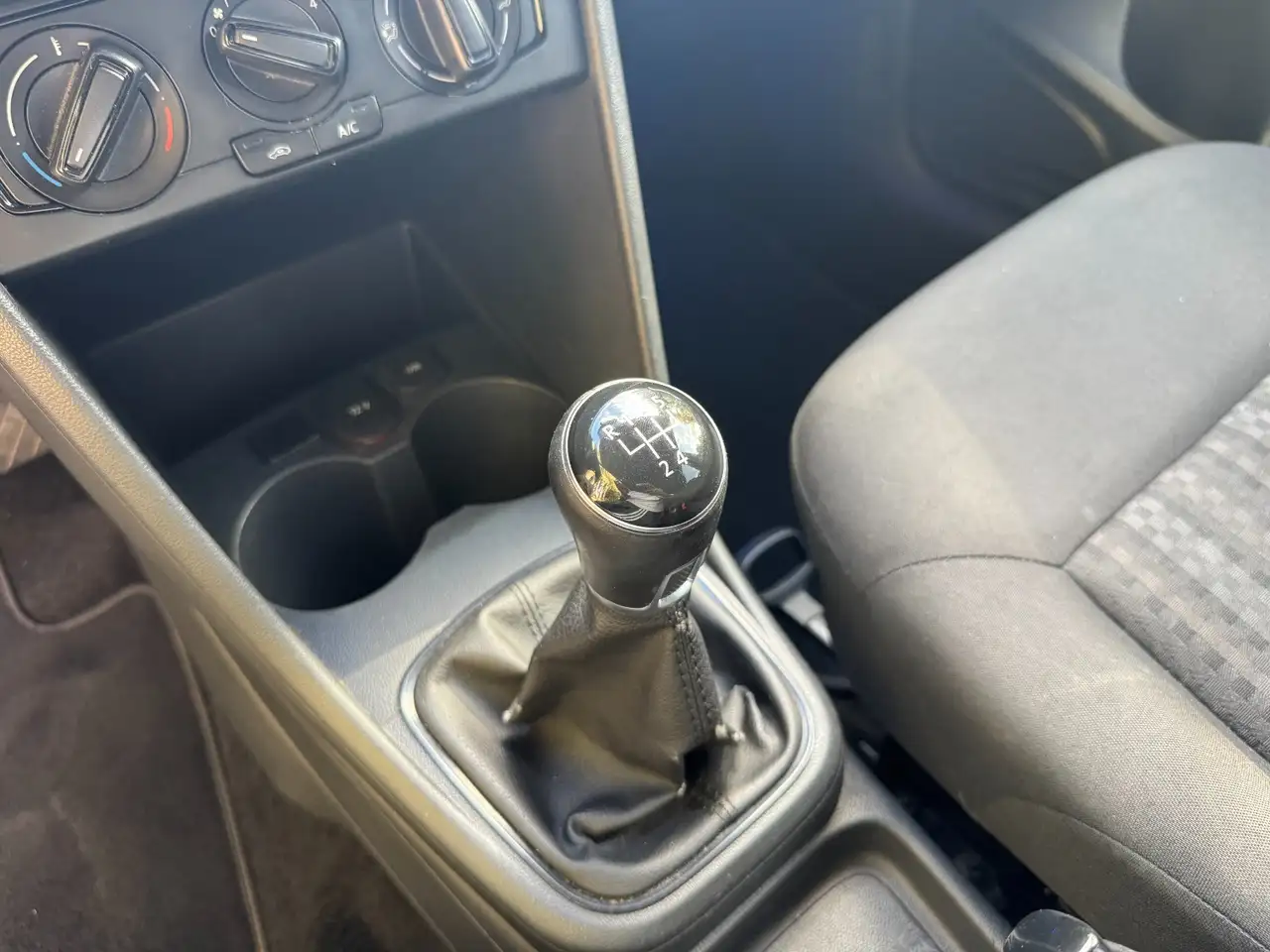 Volkswagen Polo Citadine 5 portes — photo 19