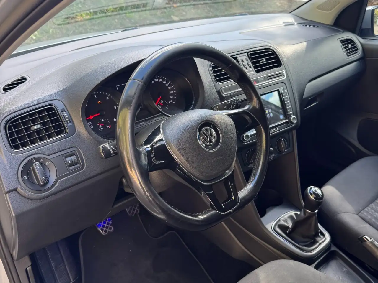 Volkswagen Polo Citadine 5 portes — photo 11