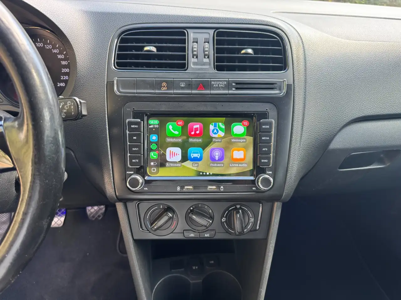 Volkswagen Polo Citadine 5 portes — photo 17