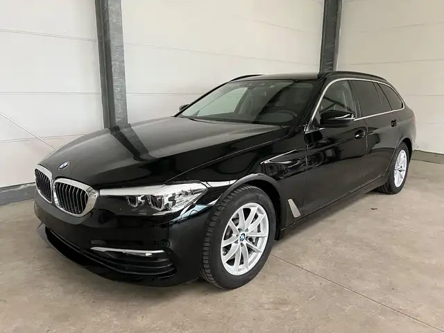 BMW 525 d Touring+AHK+Connect+ParkAssist+Panoramadach