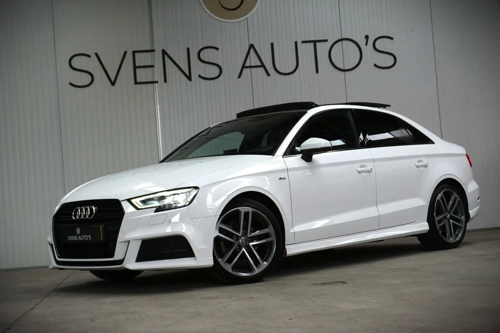 Audi A3 Limousine 35 TFSI 3x S-Line Black Edition|Panodak| Weiß - 2