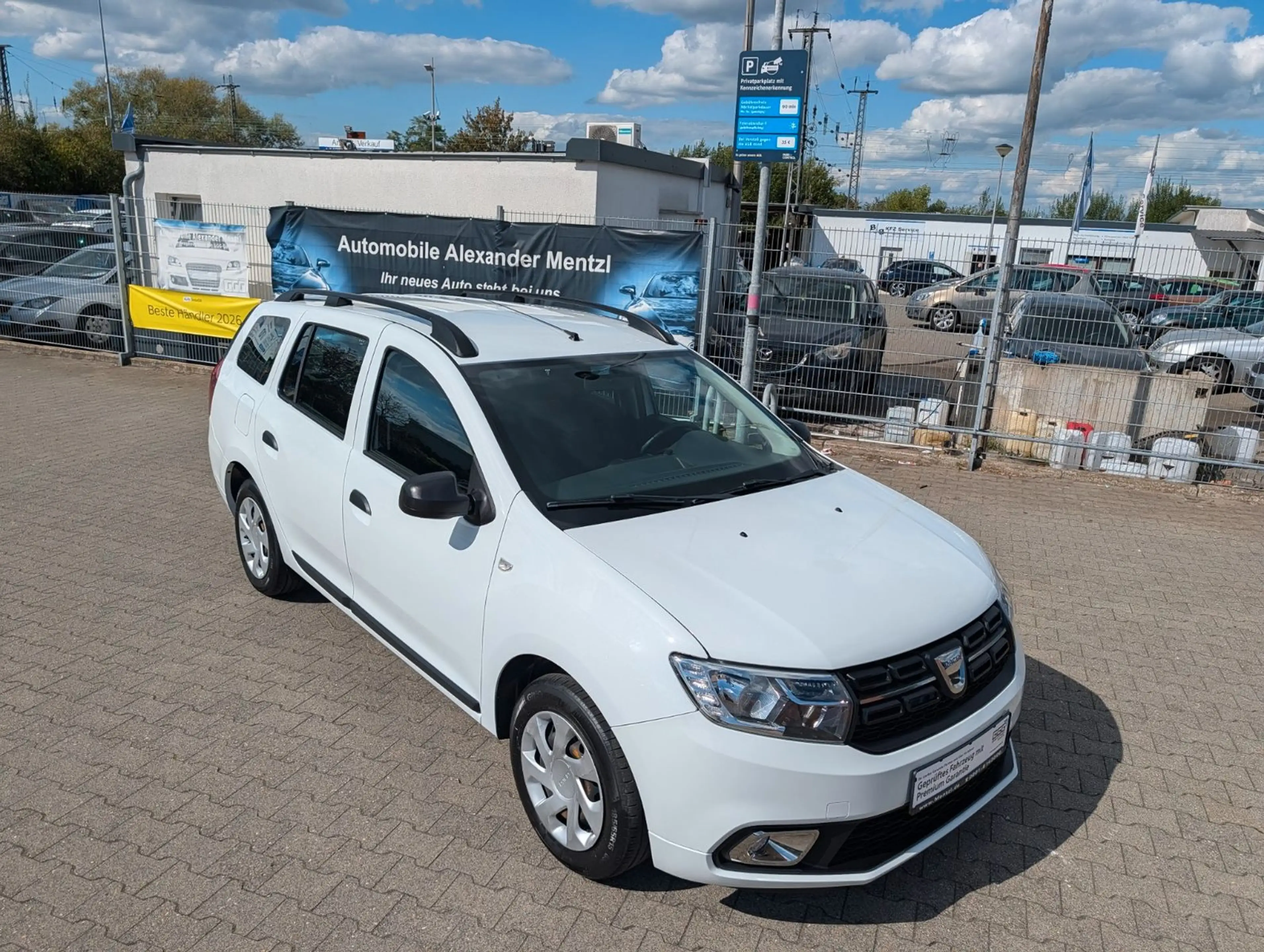 Dacia Logan Essential GARANTIE KLIMA NAVI CARPLAY — photo 5