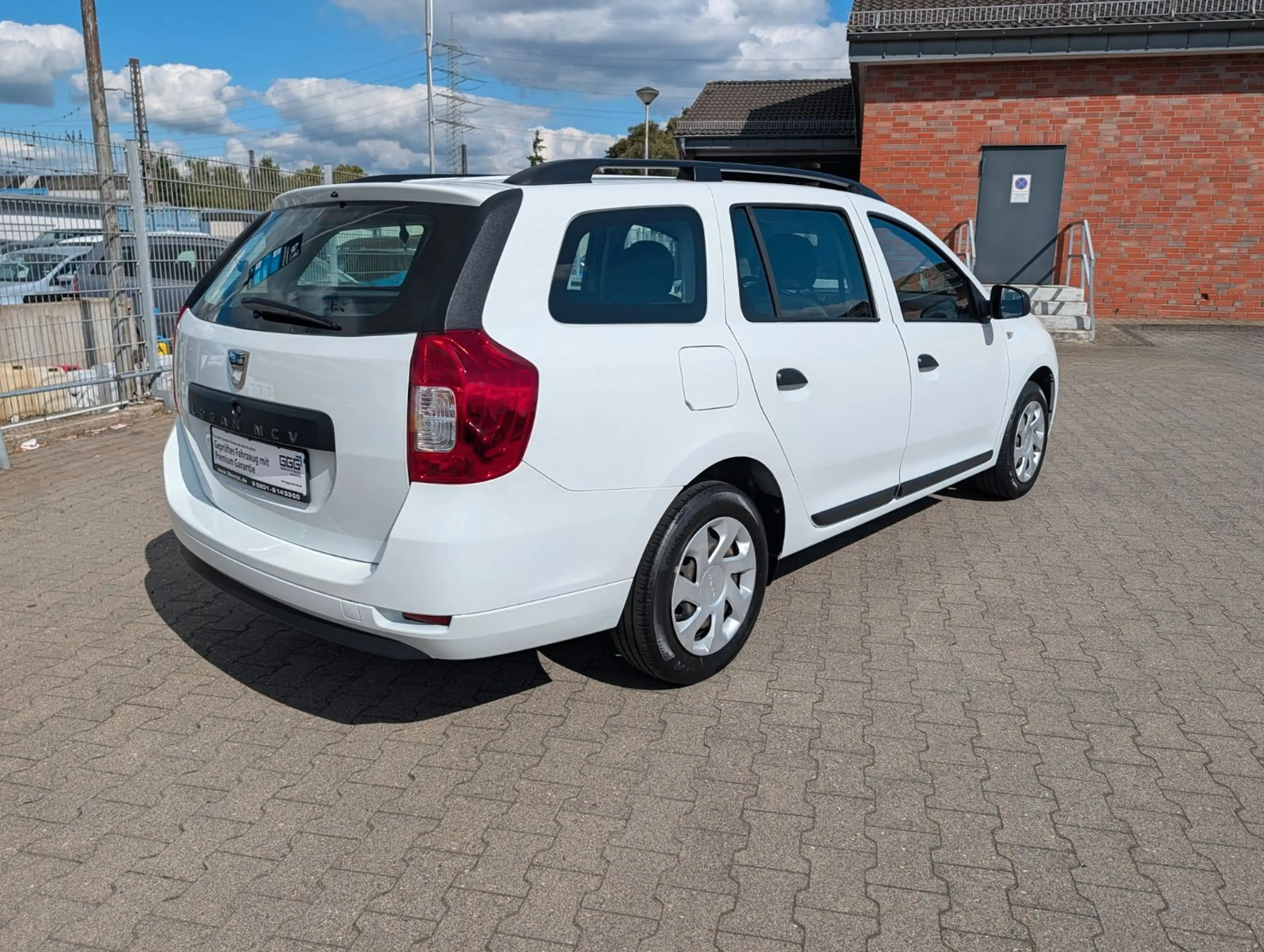 Dacia Logan Essential GARANTIE KLIMA NAVI CARPLAY — photo 10