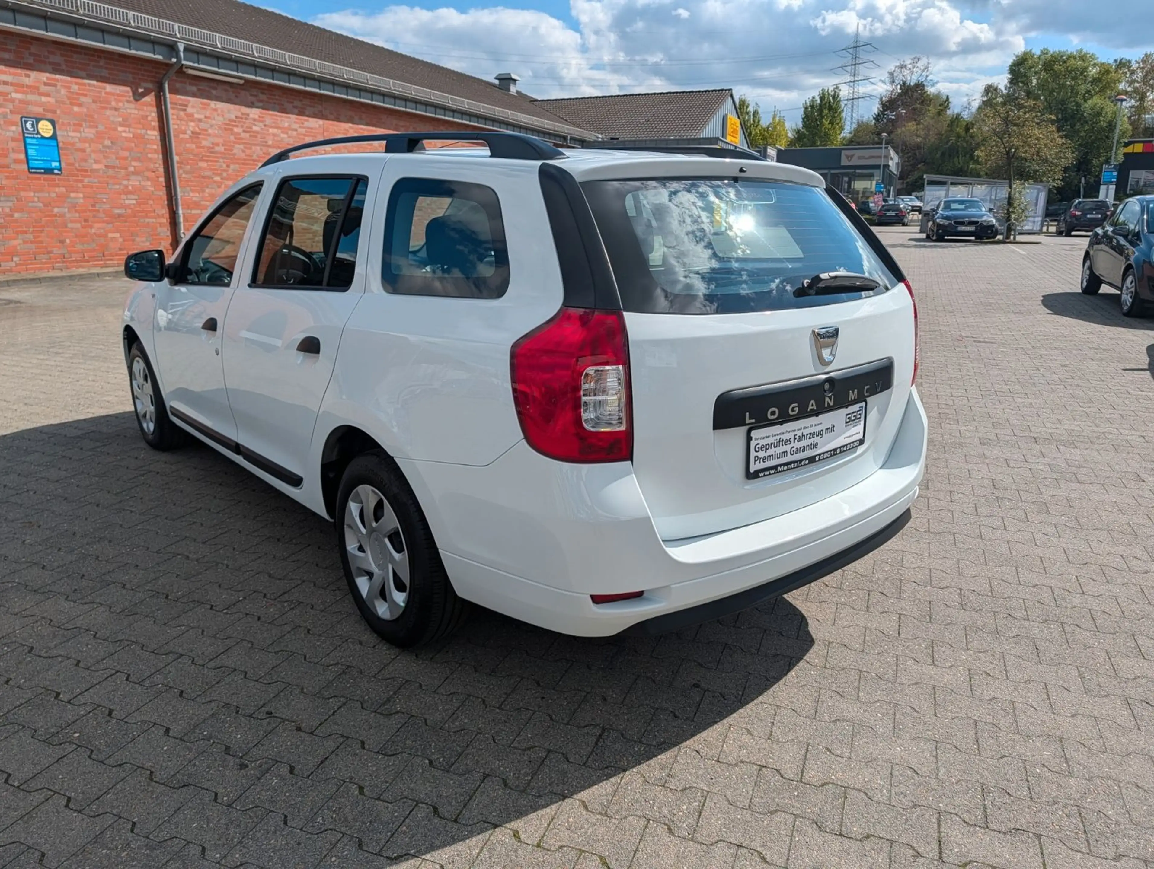 Dacia Logan Essential GARANTIE KLIMA NAVI CARPLAY — photo 8