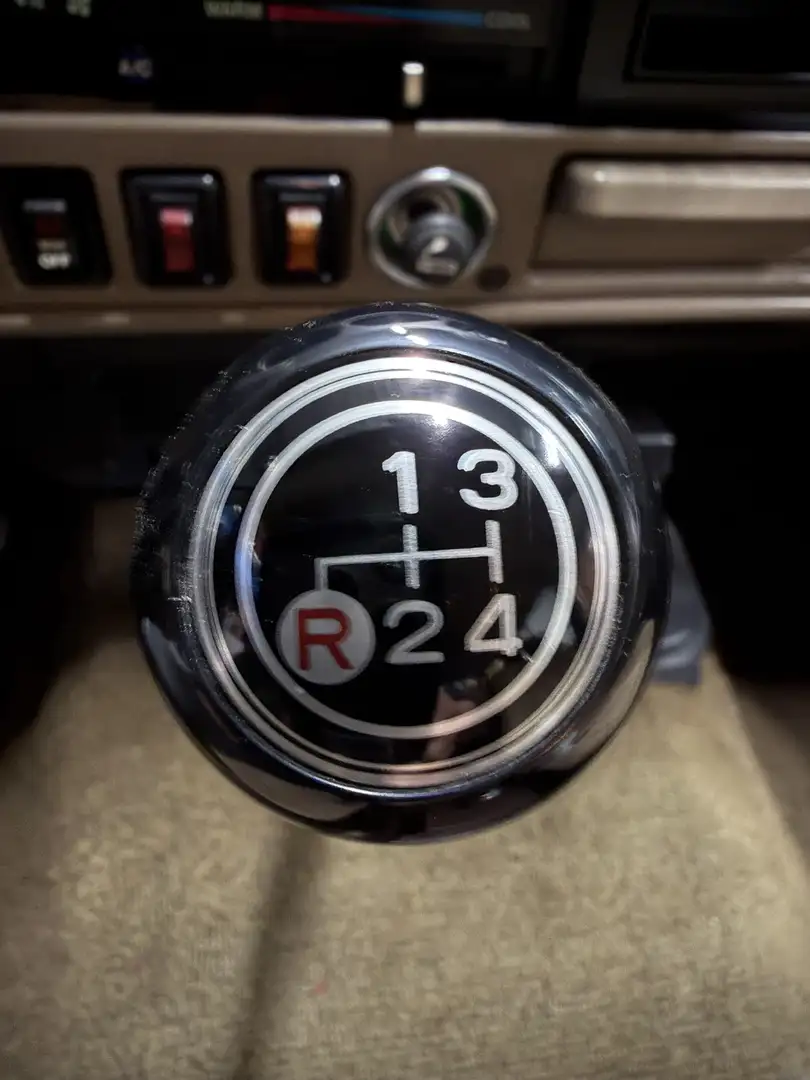 Toyota Land Cruiser FJ 60 - 2