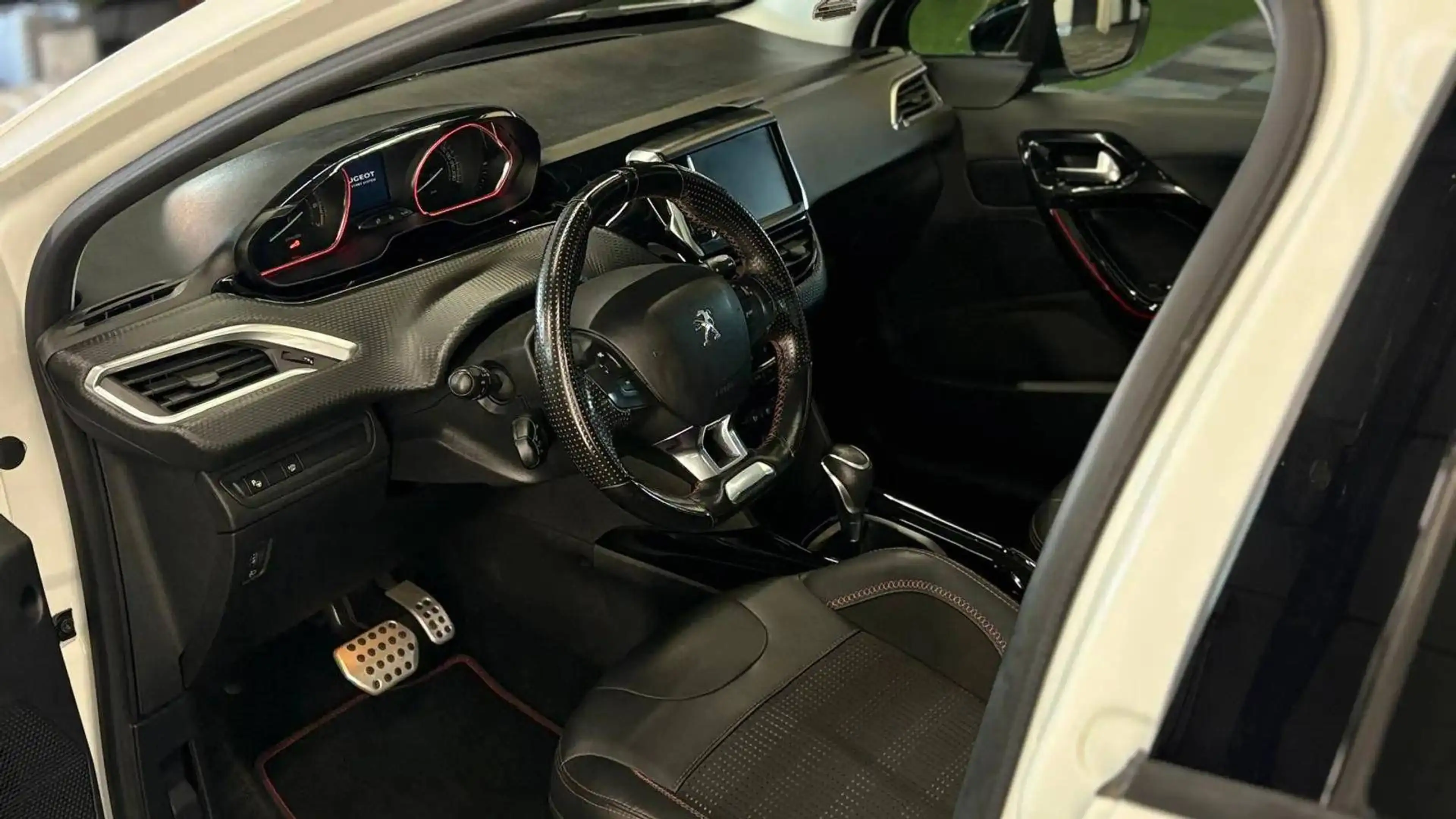 Peugeot 2008 1.2i benz. GT-LINE AUTOMATIQUE Euro 6 bj. 2019 126595km — photo 7