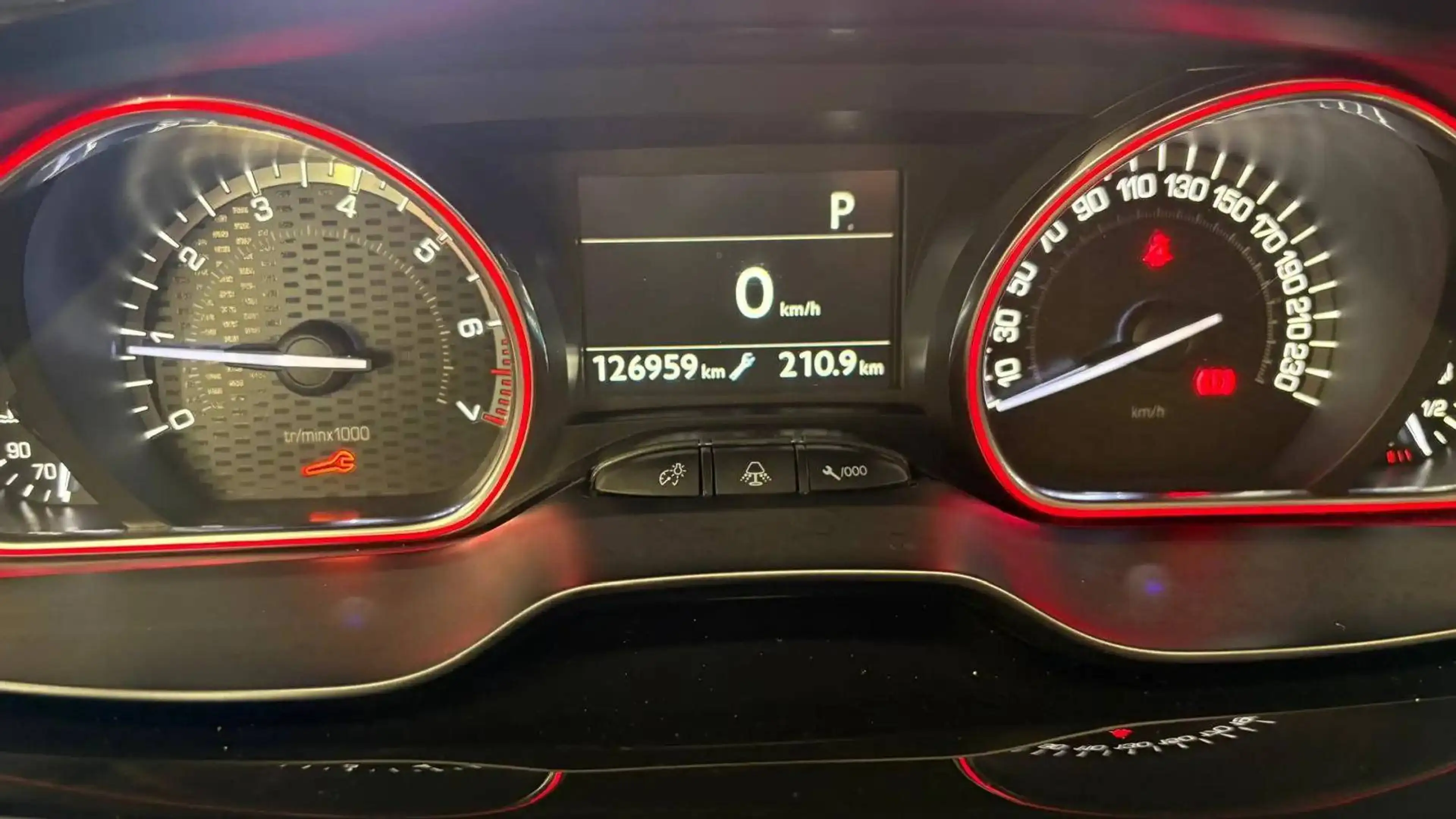 Peugeot 2008 1.2i benz. GT-LINE AUTOMATIQUE Euro 6 bj. 2019 126595km — photo 14