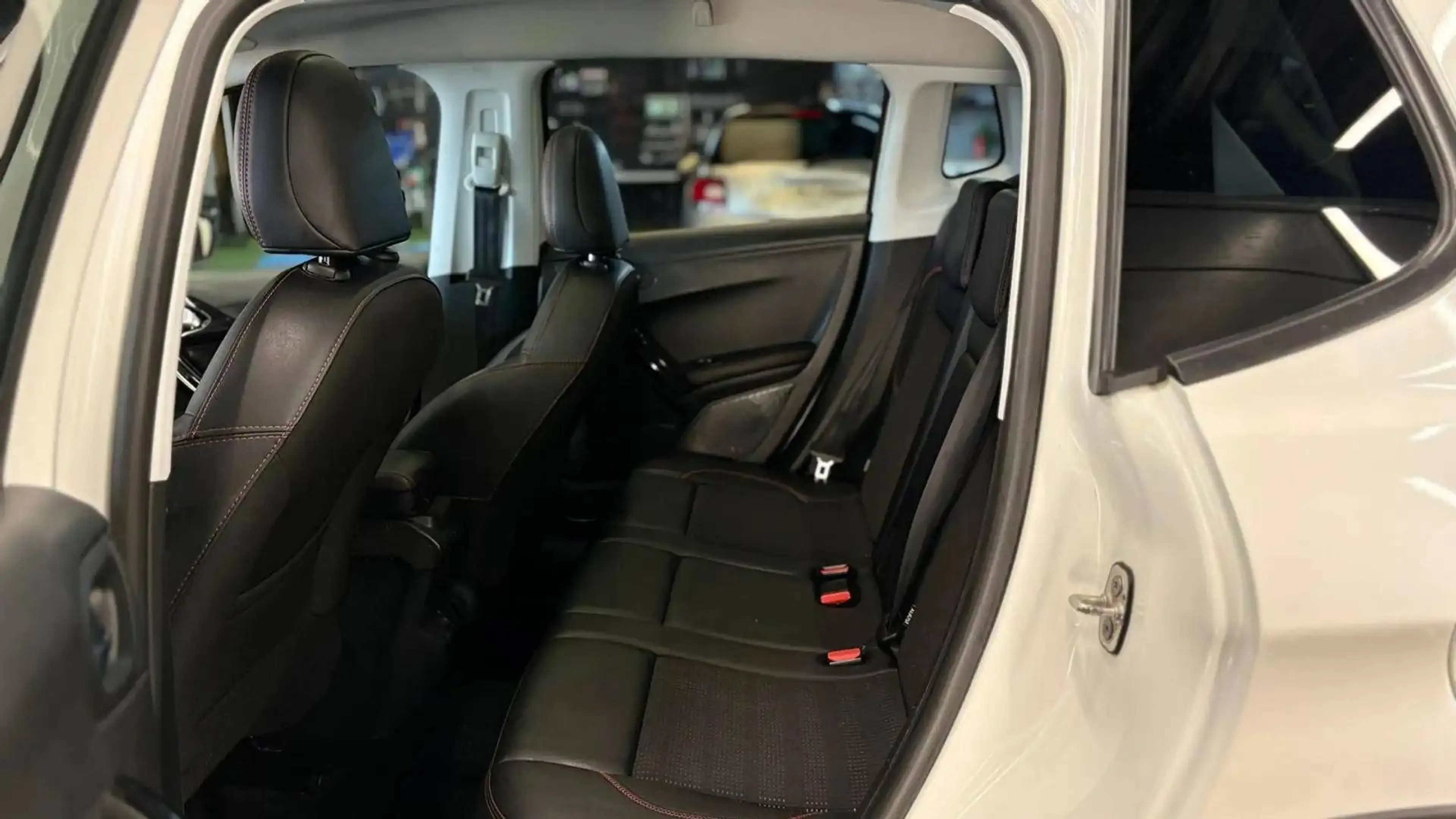 Peugeot 2008 1.2i benz. GT-LINE AUTOMATIQUE Euro 6 bj. 2019 126595km — photo 11