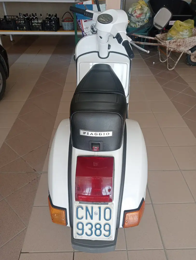 Vespa 125 Arcobaleno Bianco - 2