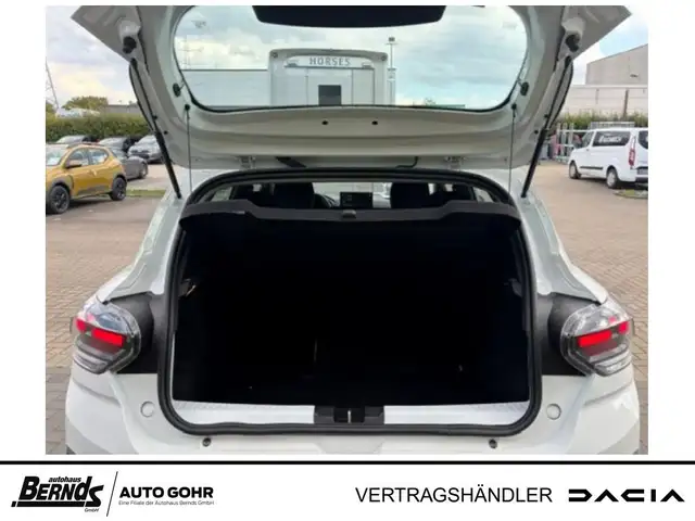Dacia Sandero view 5