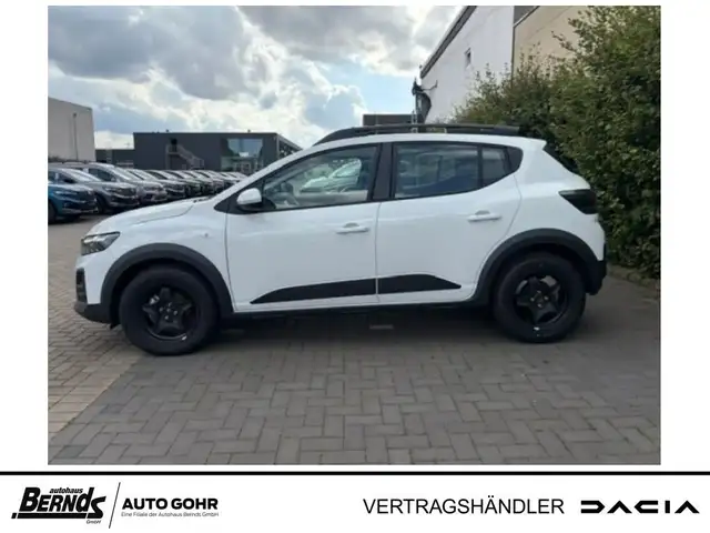 Dacia Sandero view 2