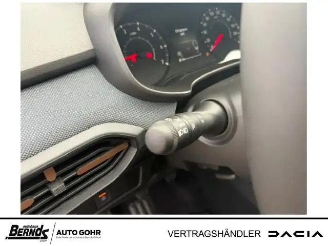 Dacia Sandero view 14