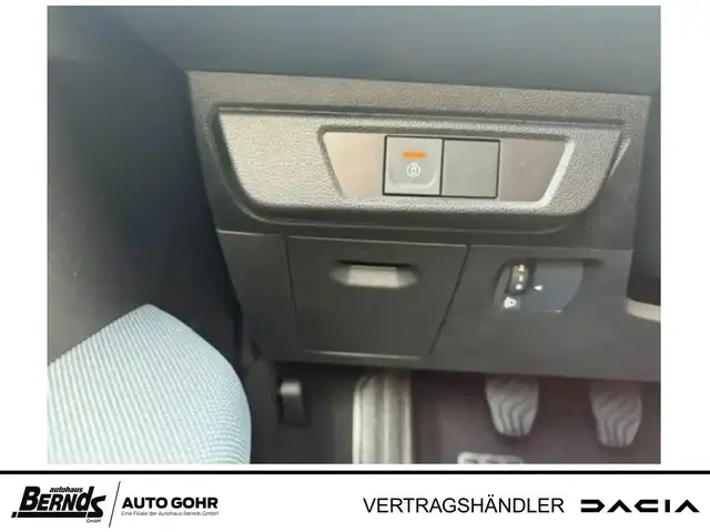 Dacia Sandero view 13