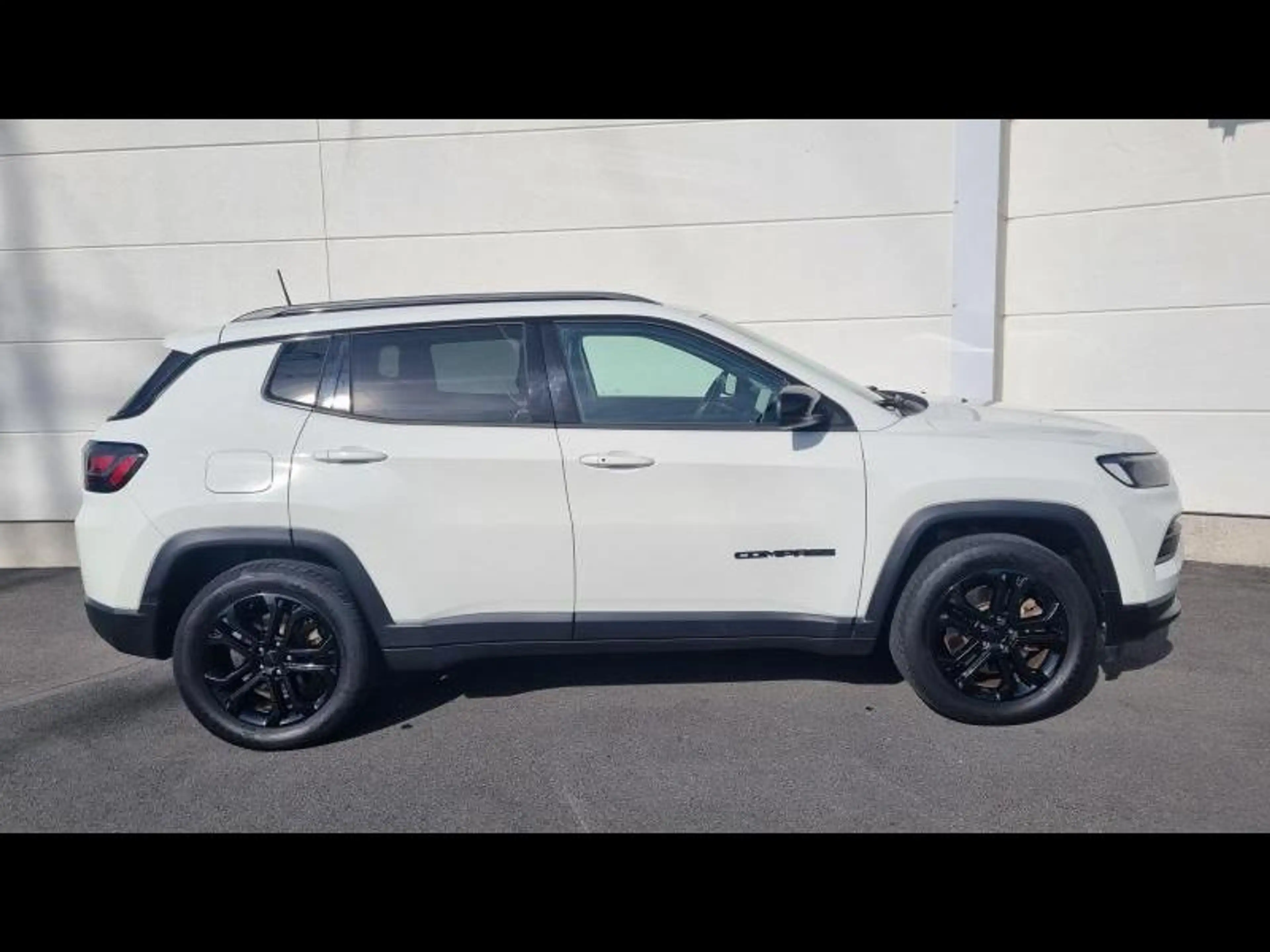 Jeep Compass Night Eagle PHEV 4x4 — photo 4