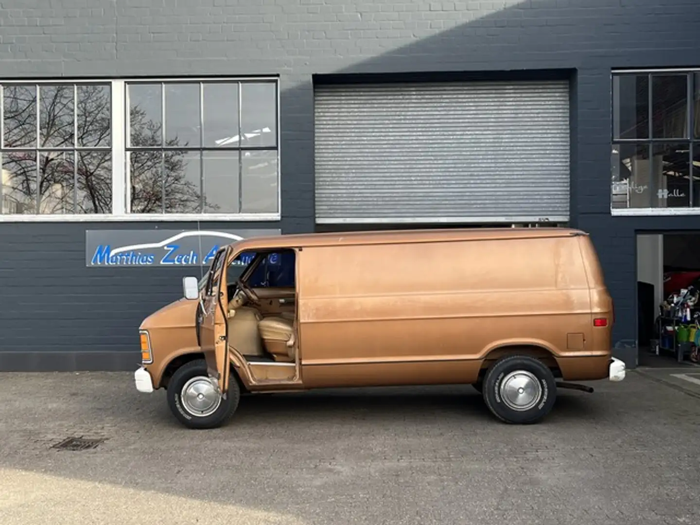 Dodge RAM Ram Van 250 Custom * Survivor im Erstlack * - 1