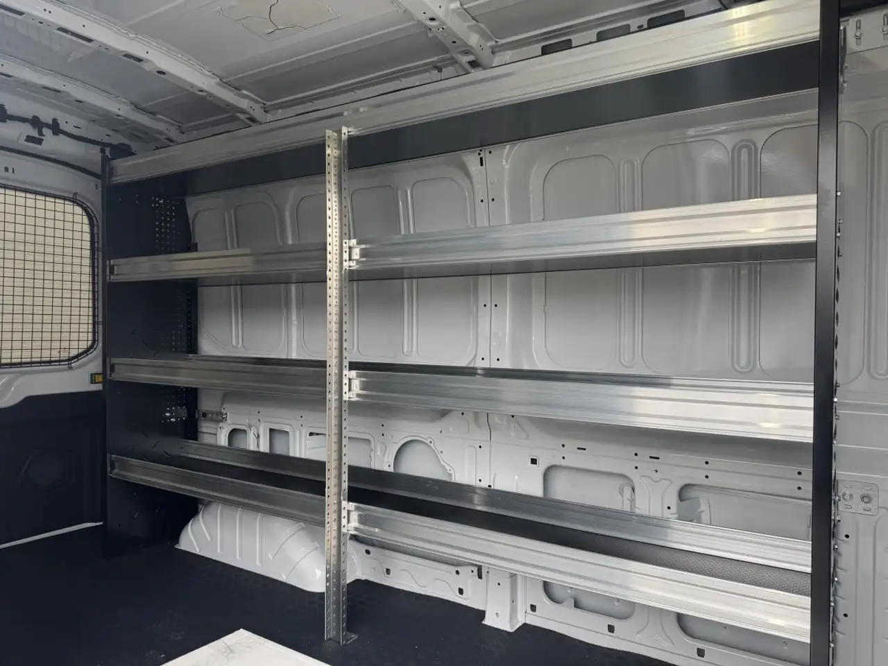 Ford Transit Cargo Van снимка Ford Transit Cargo Van