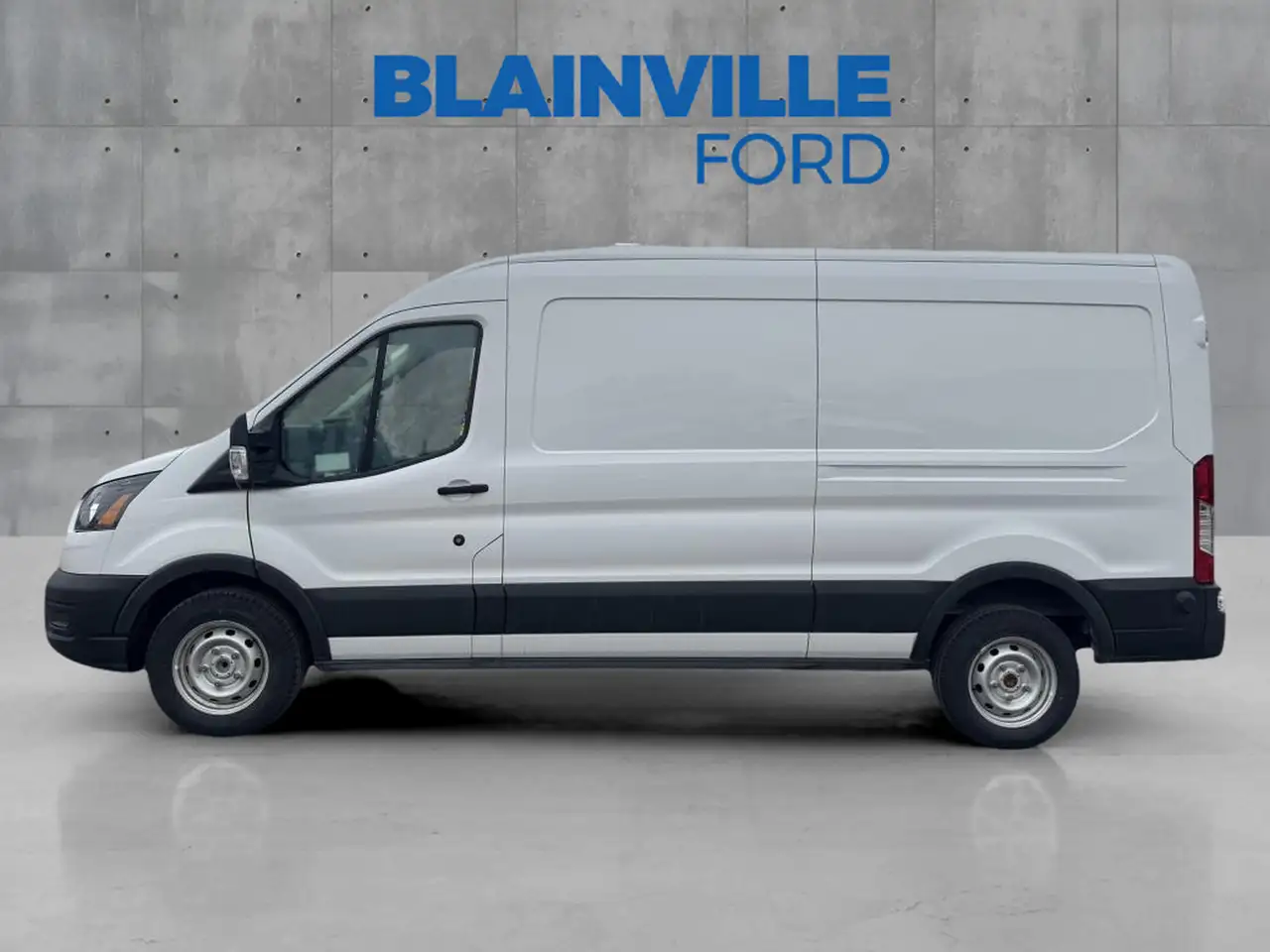 Ford Transit Cargo Van снимка Ford Transit Cargo Van