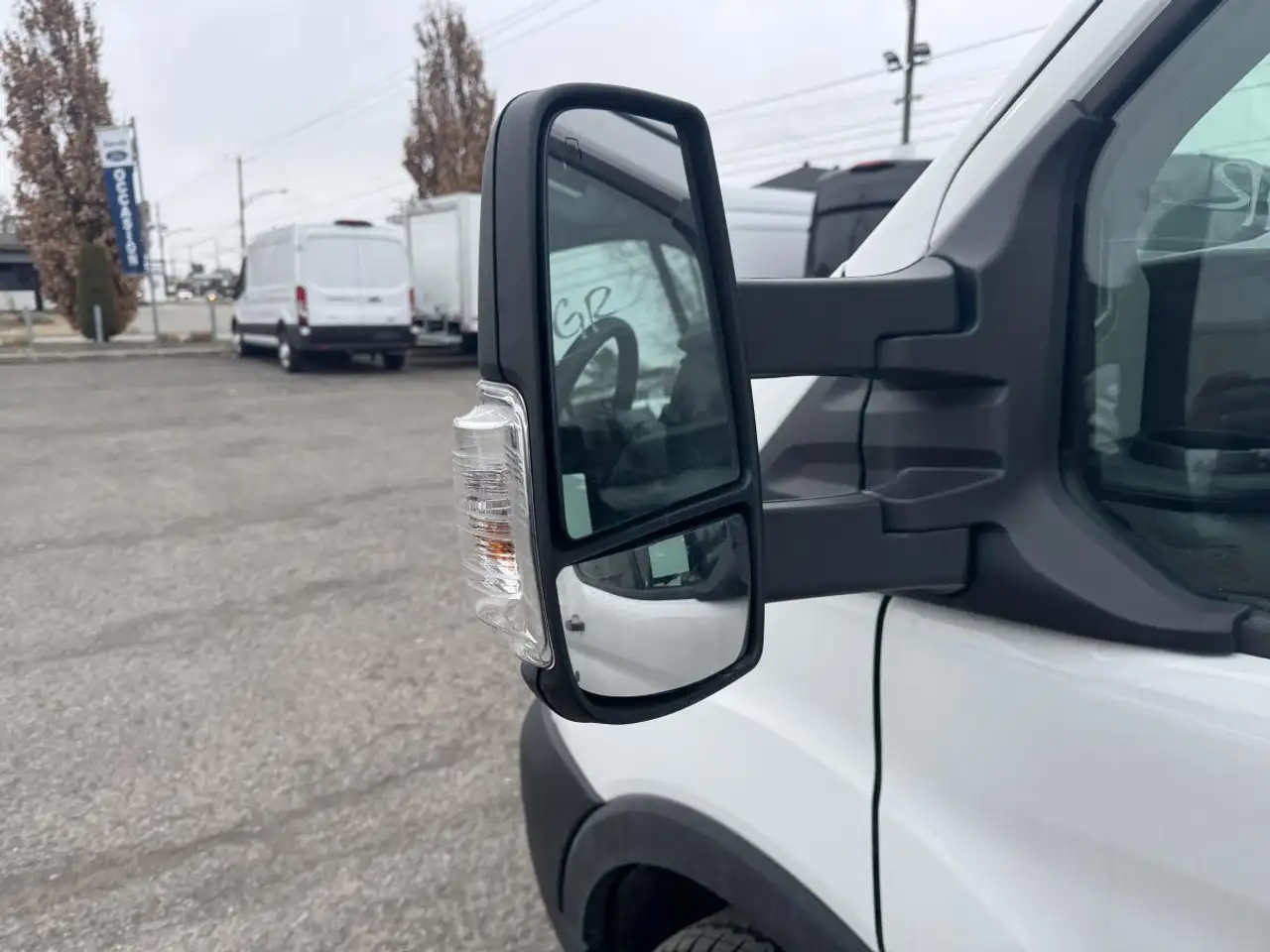 Ford Transit Cargo Van снимка Ford Transit Cargo Van