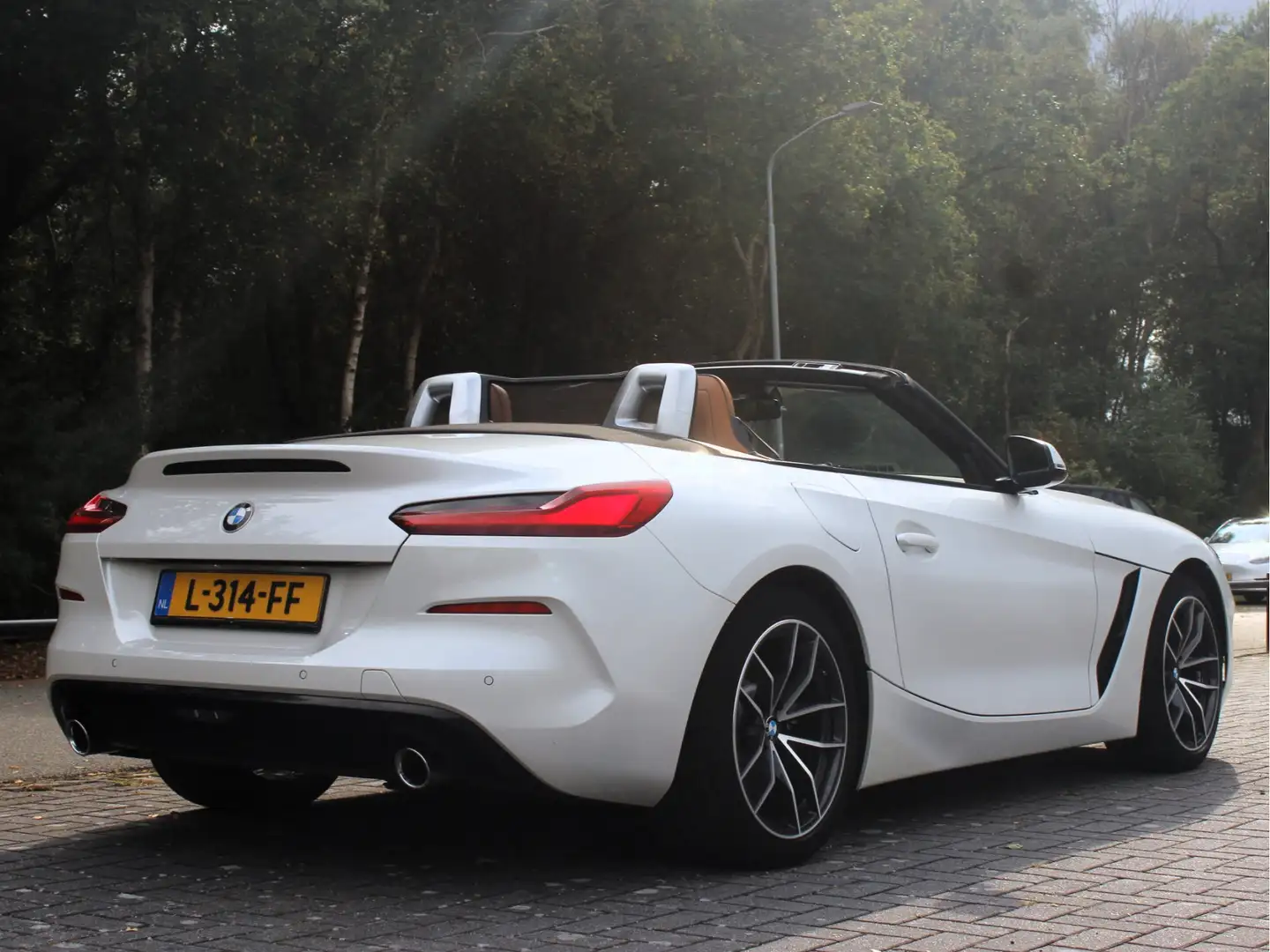 BMW Z4 Roadster sDrive20i High Executive Wit - 2
