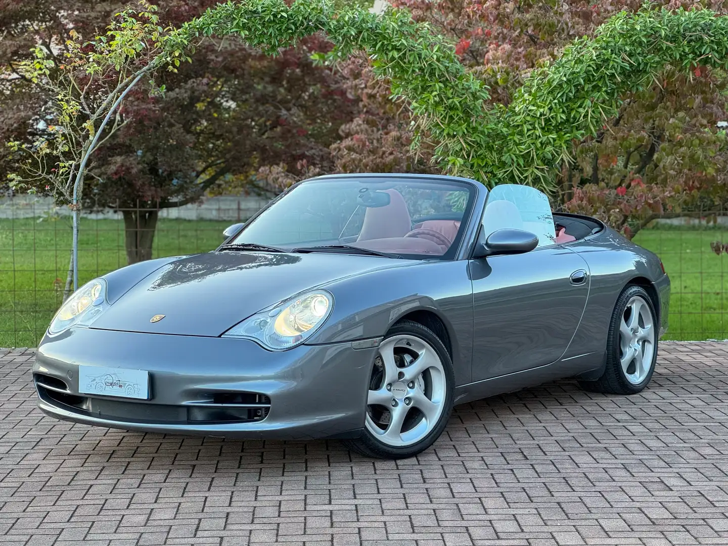 Porsche 996 911 996 Cabrio 3.6 Carrera 4 320cv -- Asi Grigio - 1