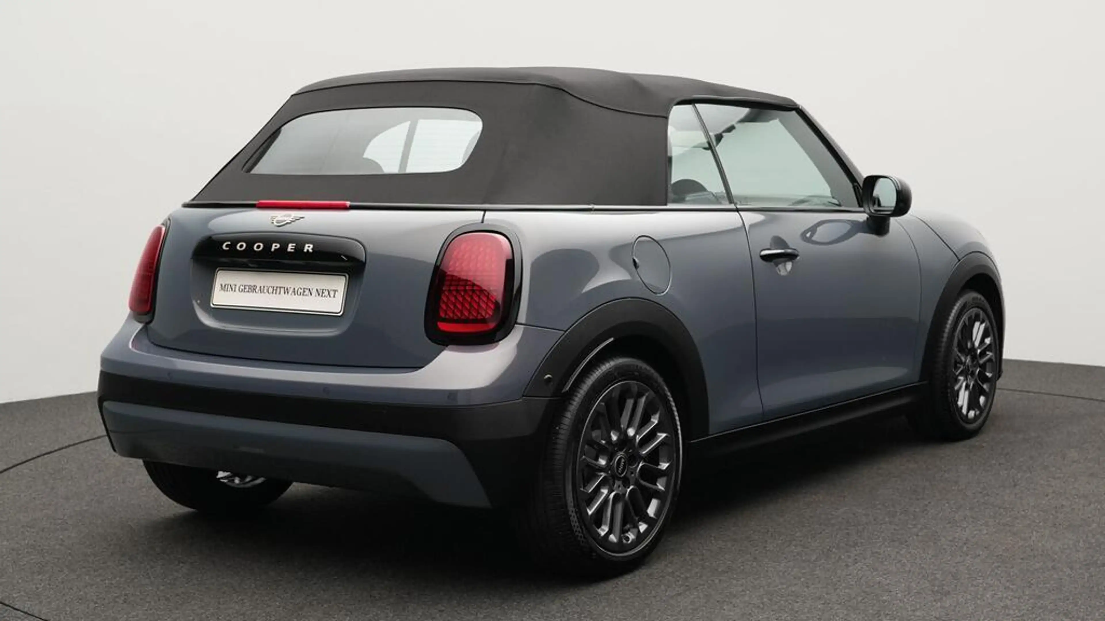 MINI Cooper C Cabrio Favoured Trim — photo 6
