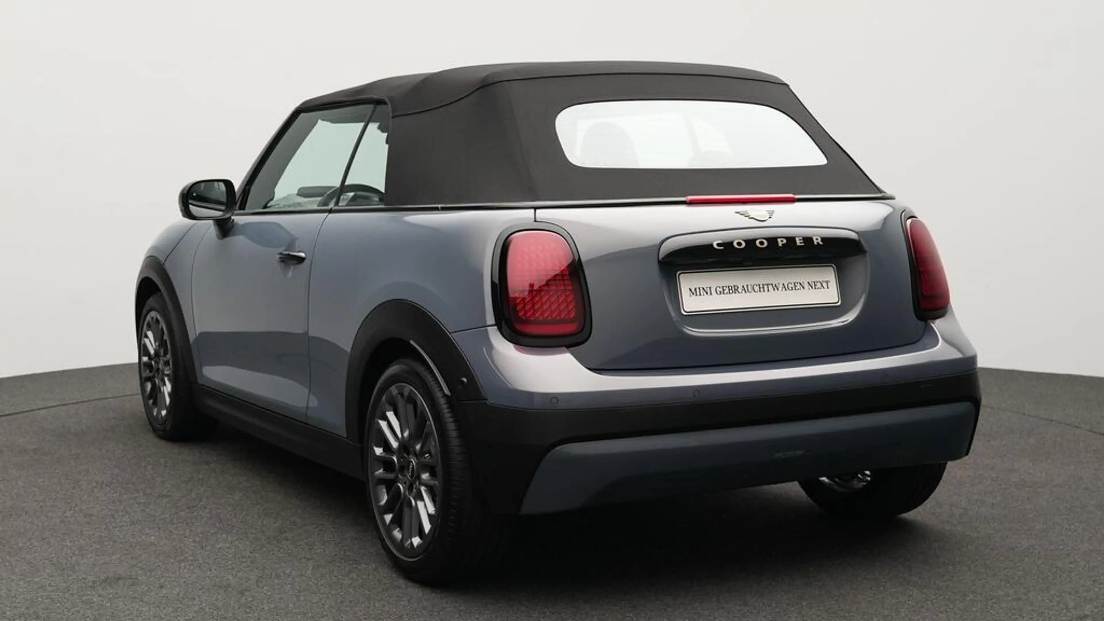 MINI Cooper C Cabrio Favoured Trim — photo 4