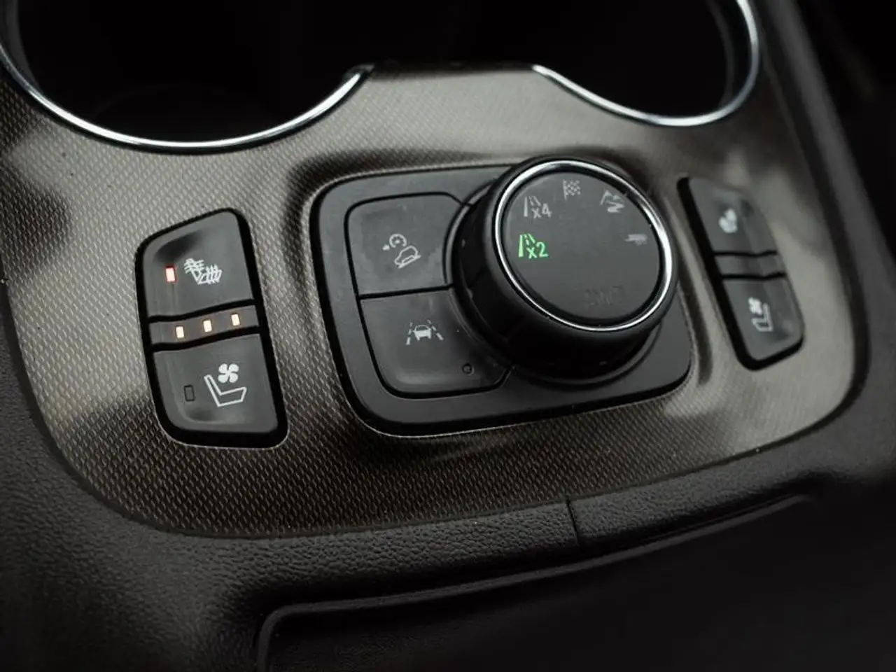 GMC Acadia снимка GMC Acadia