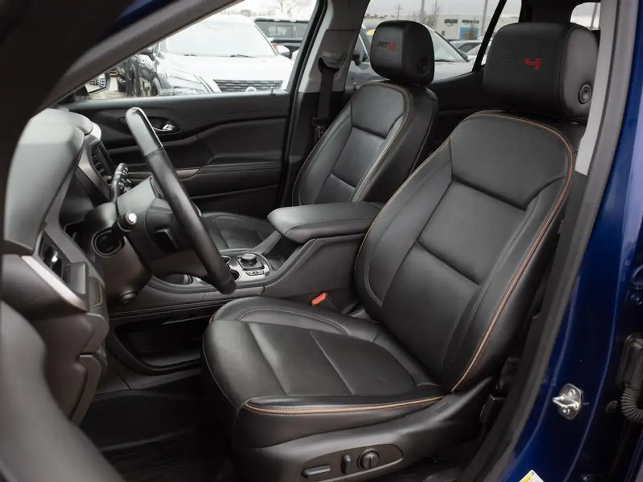 GMC Acadia снимка GMC Acadia