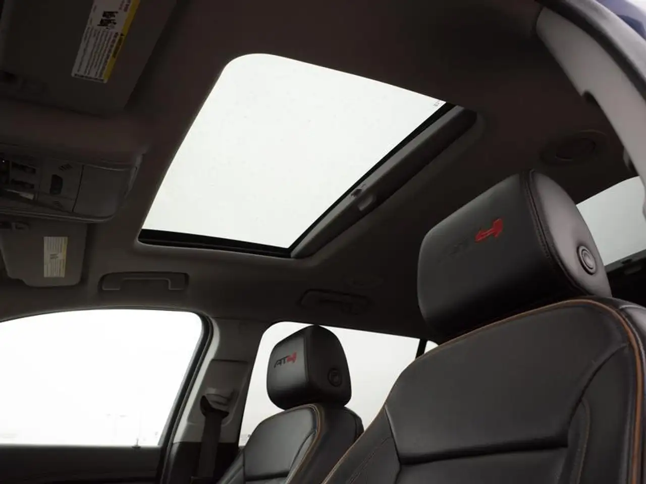 GMC Acadia снимка GMC Acadia