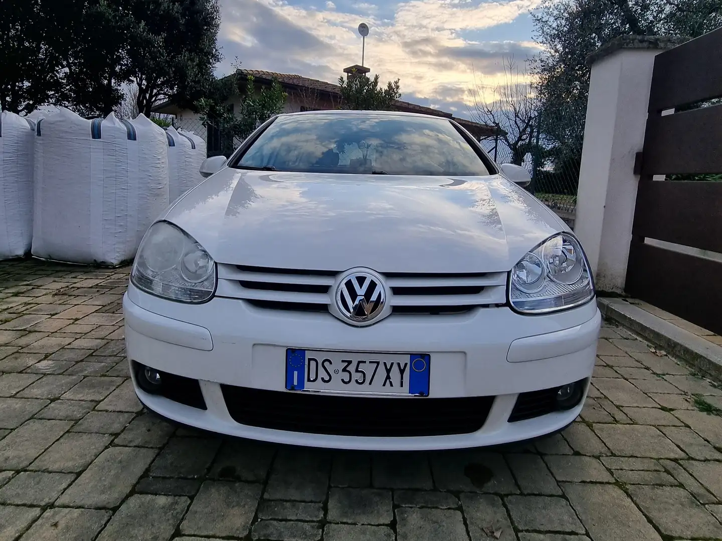 Volkswagen Golf Bianco - 2