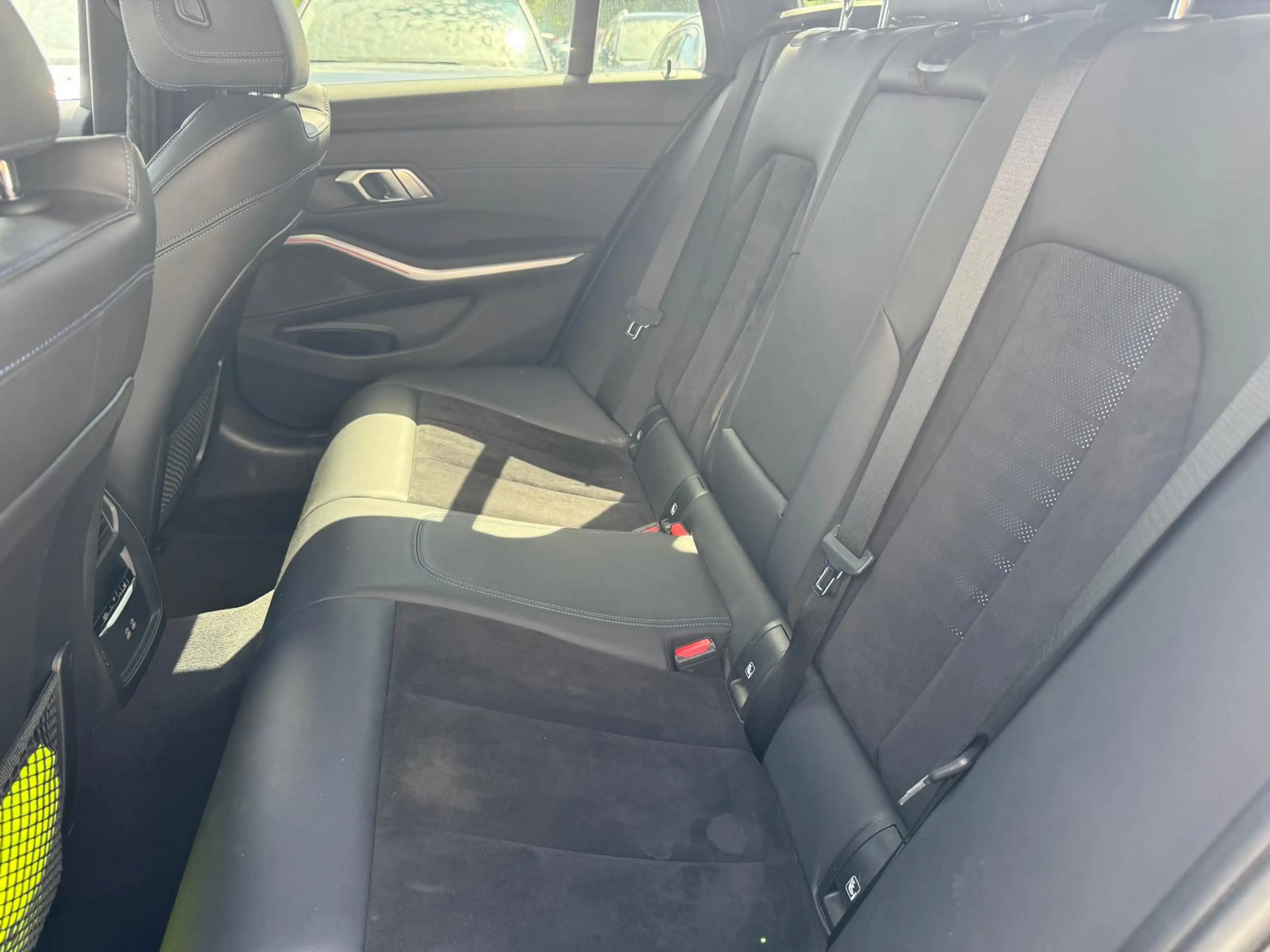 BMW 330 330 d xDrive M Sport — photo 8