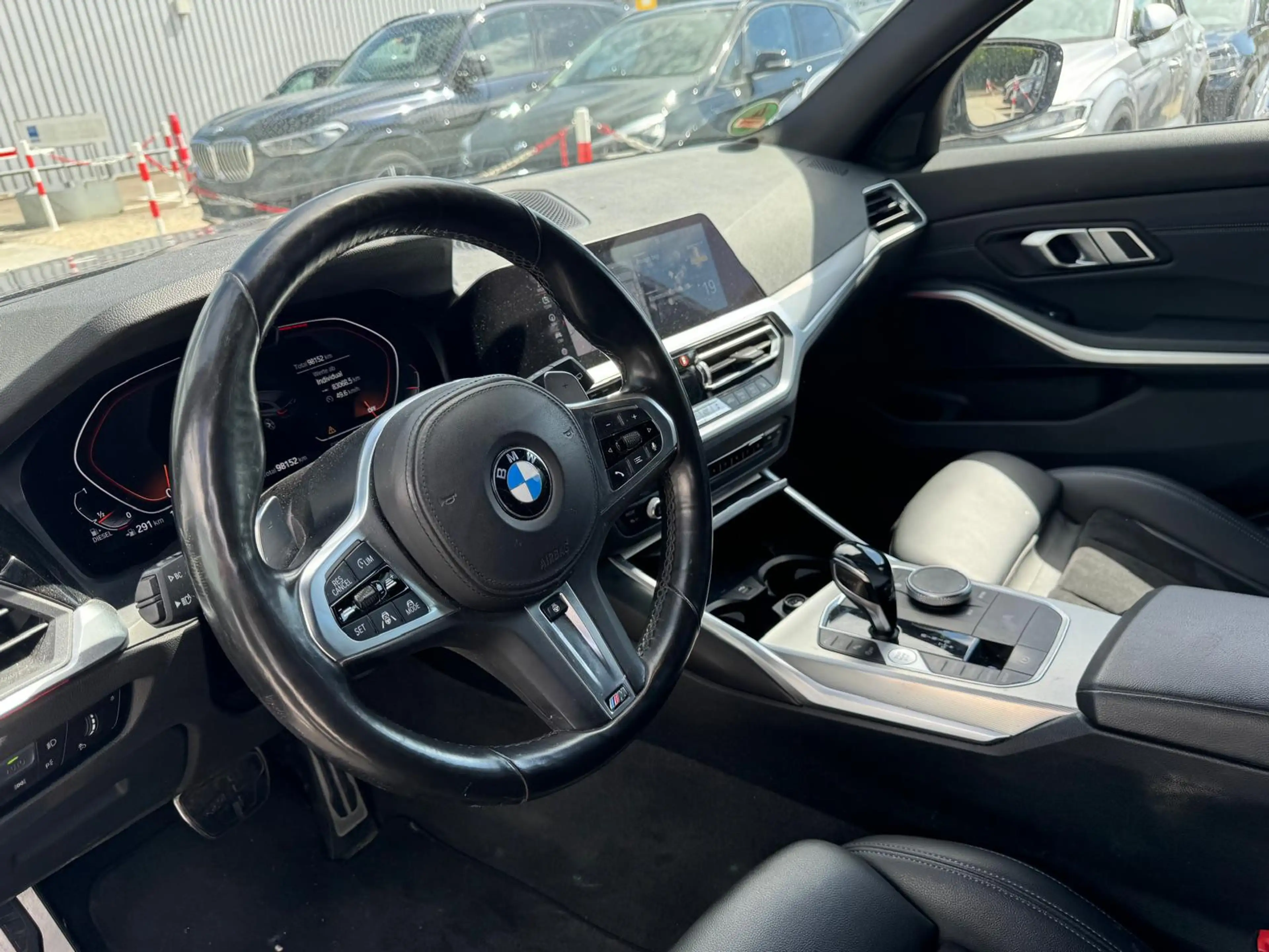 BMW 330 330 d xDrive M Sport — photo 6