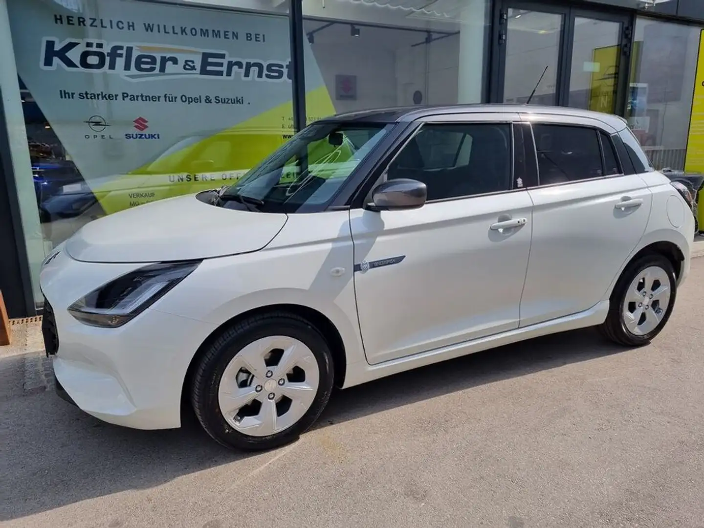 Suzuki Swift 1,2 Hybrid Shine Weiß - 1