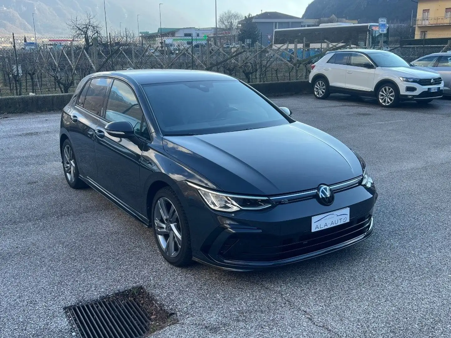 Volkswagen Golf 1.5 TSI R-Line Grau - 2